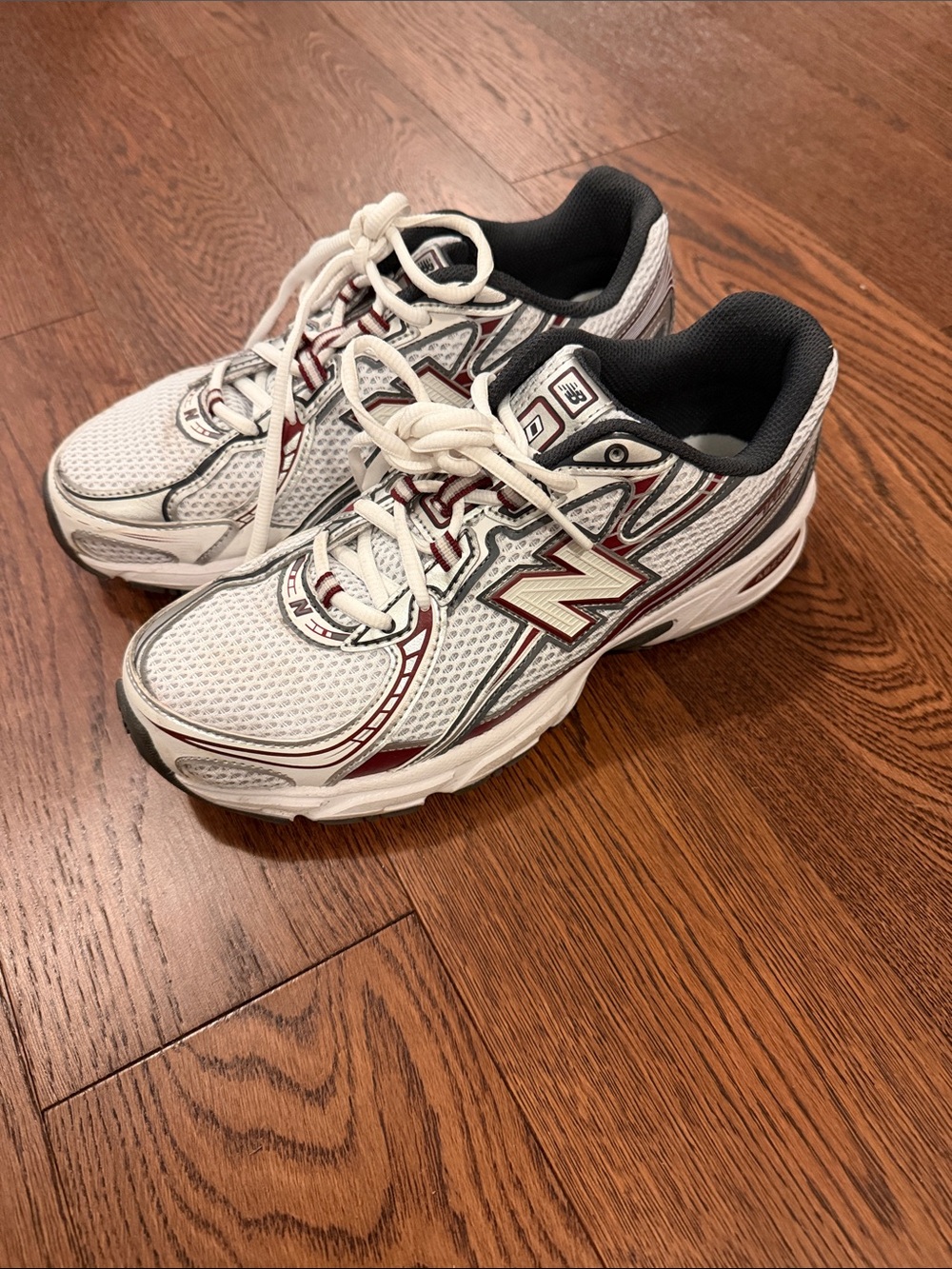 New Balance 740